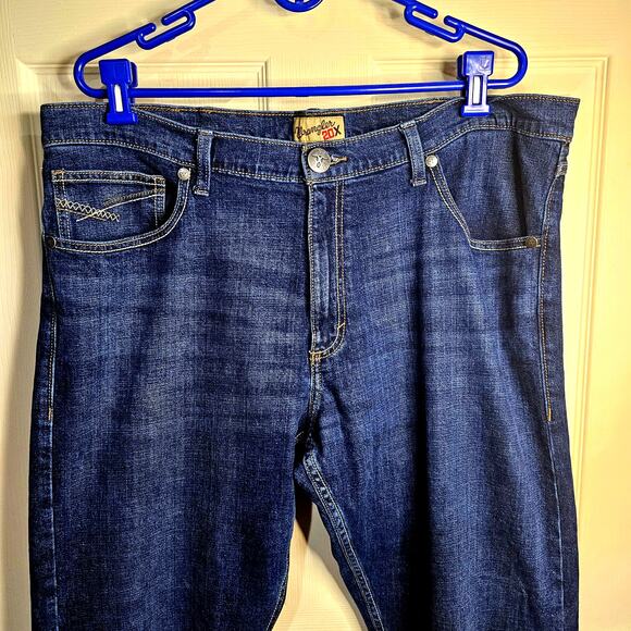 Wrangler 20X Relaxed Straight Jeans – Men's 42x33, Dark Wash, Classic Denim - Picture 3 of 8